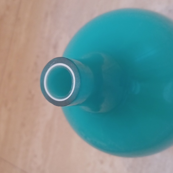 Gorgeous Tiffany Blue Unique Blown Glass Genie Bud Vase - Picture 2 of 5